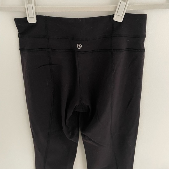 Lululemon skinny groove leggings in black, size 4 - Picture 4 of 8